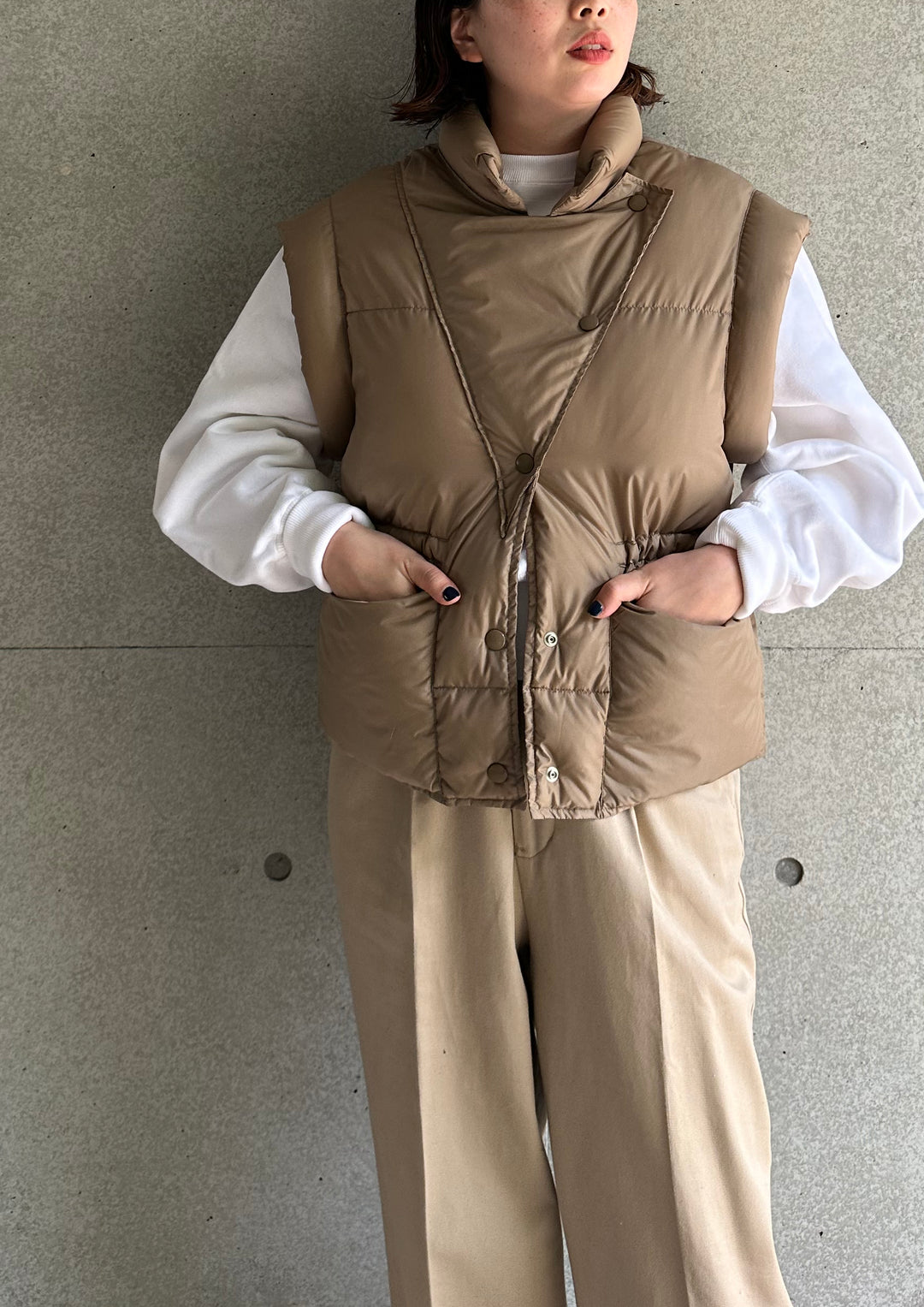 【5月末まで】KIN オオシマレイ80'sVESTベージュ ダウンベスト 5月末まで】KINオオシマレイ 80's VEST ベージュ ダウンベスト