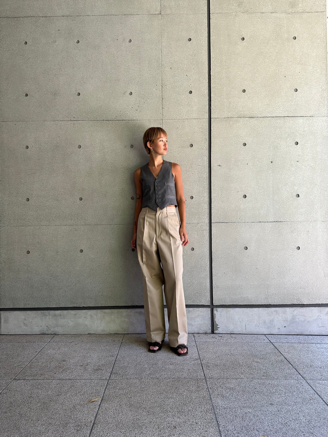 美品 KIN SLACKS CHINO スラックスチノ キン 美品 KIN SLACKS CHINO スラックスチノ キン - メルカリ